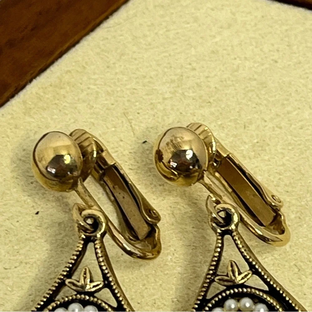 Vintage Avon Gold, Pearl, and Green Stone Clip-On Dangling Earrings